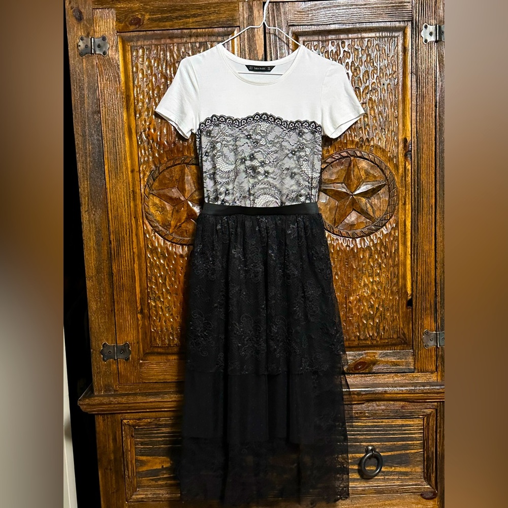 ZARA BASIC white with lace overlay top and lace bottom dress size XS